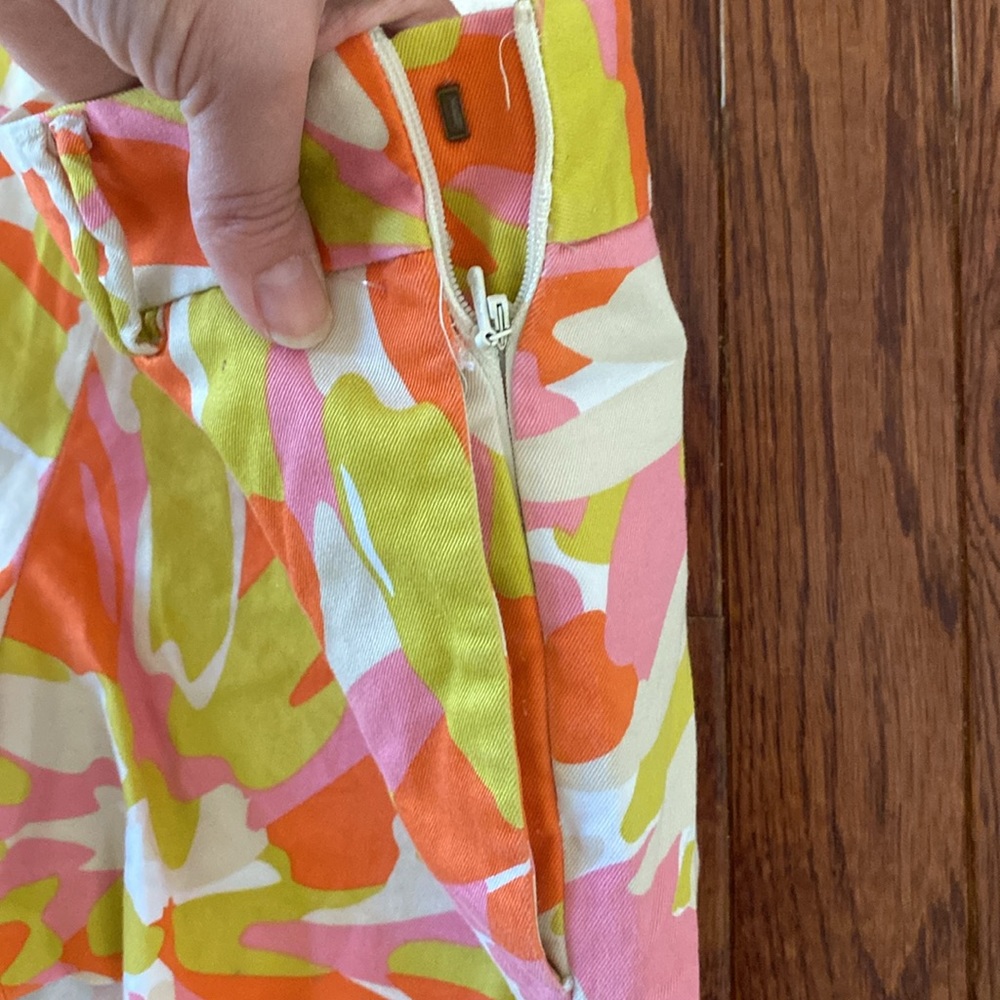 J. Crew stretch shorts, tropical! 🌴 - Picture 4 of 7